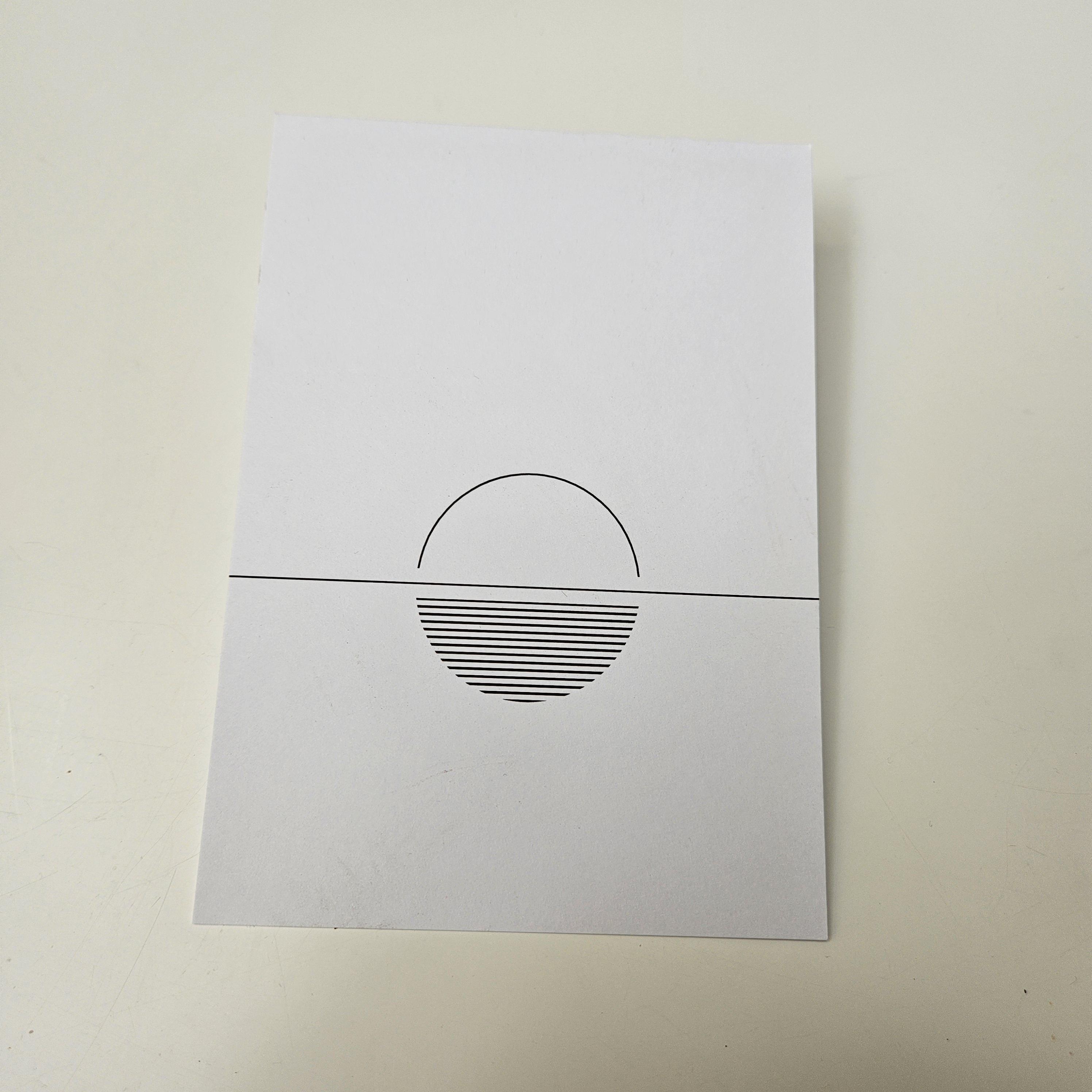 Postkarte Sonnenuntergang, minimalistisch weiße Karte mit schwarzen Linien als Sonnenuntergangsmotiv, Love is the new Black