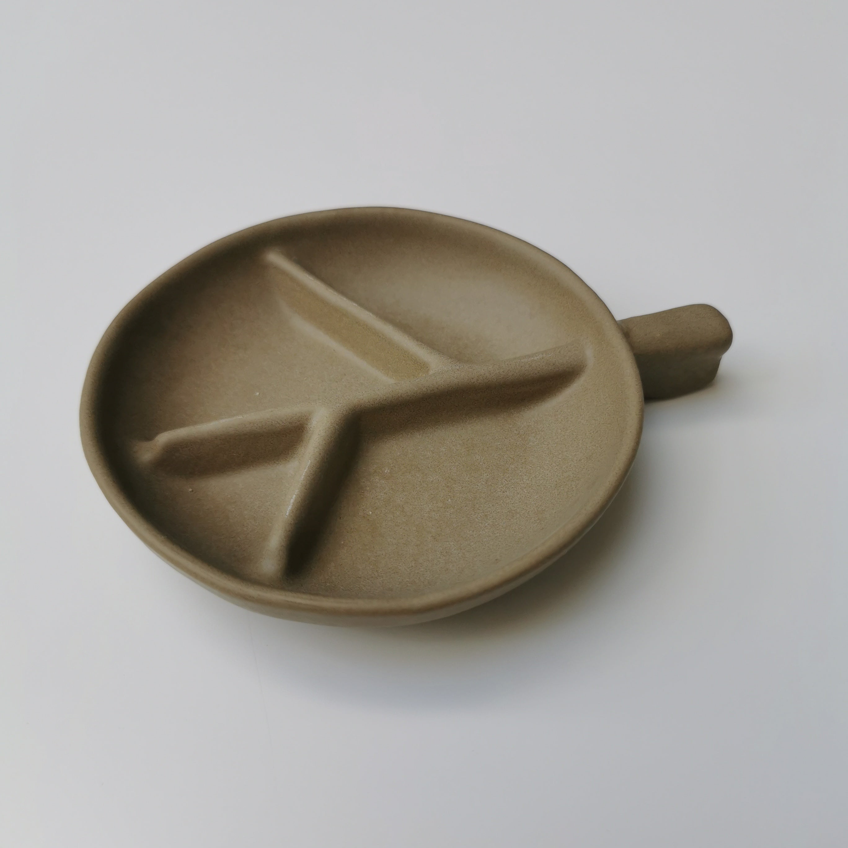 Teller "Branch" klein von House Doctor