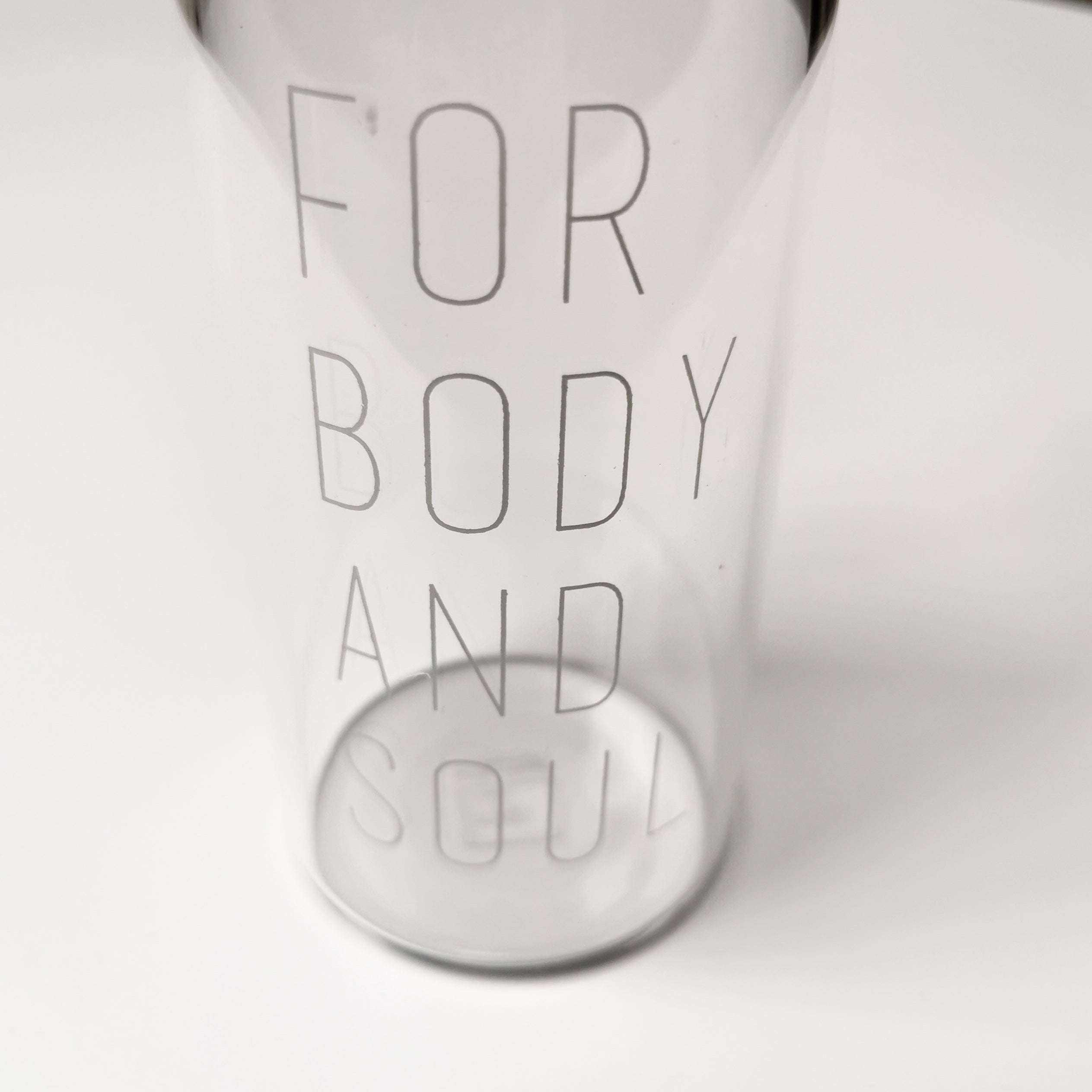 Kleine Trinkflasche "For Body and Soul" von räder